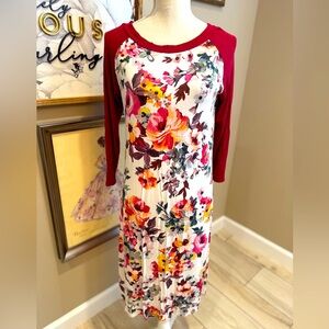 5 for $30 BOUTIQUE REBORN J Floral Print Raglan Sleeve Midi Dress
